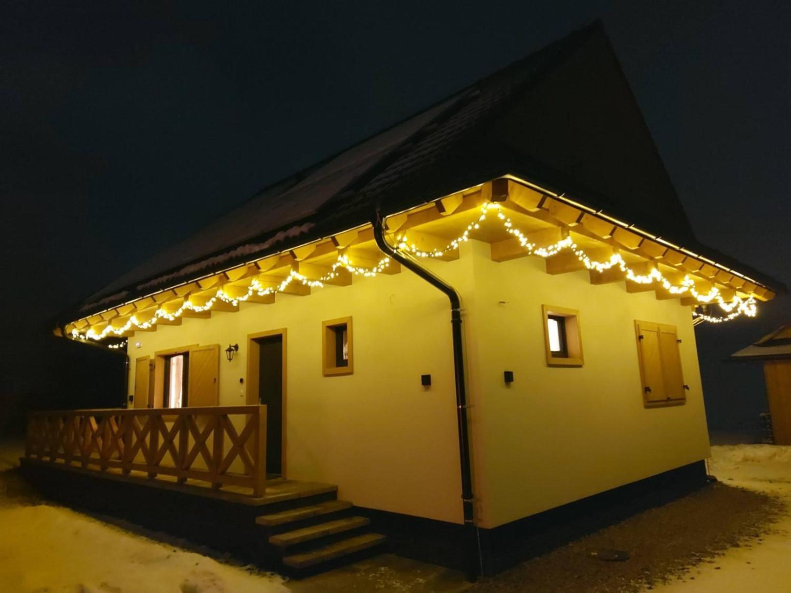 Tri Grose Vlasky Chalet